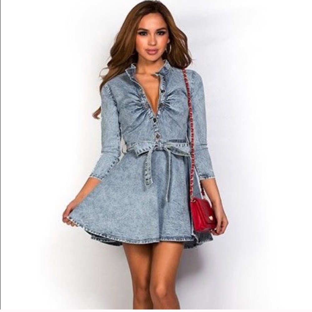 💕 Reposh💕 Fit & Flare Denim Dress